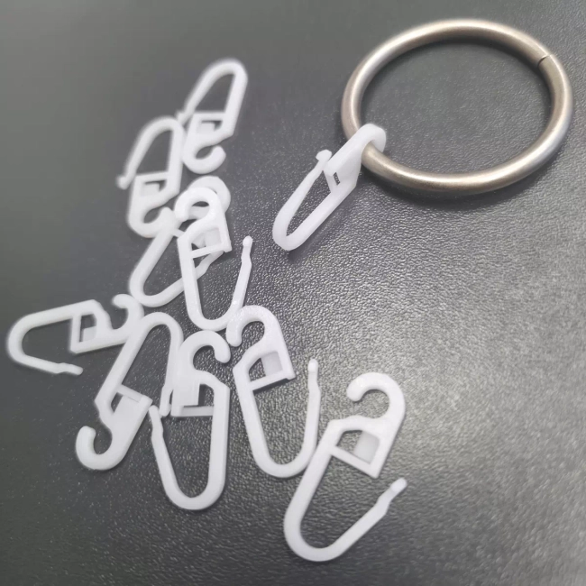 Plastikowe Agrafki do Karniszy Metalowych z Kółkami Elastyczne Haczyki do Firany i Zasłony - Rozstaw 10cm